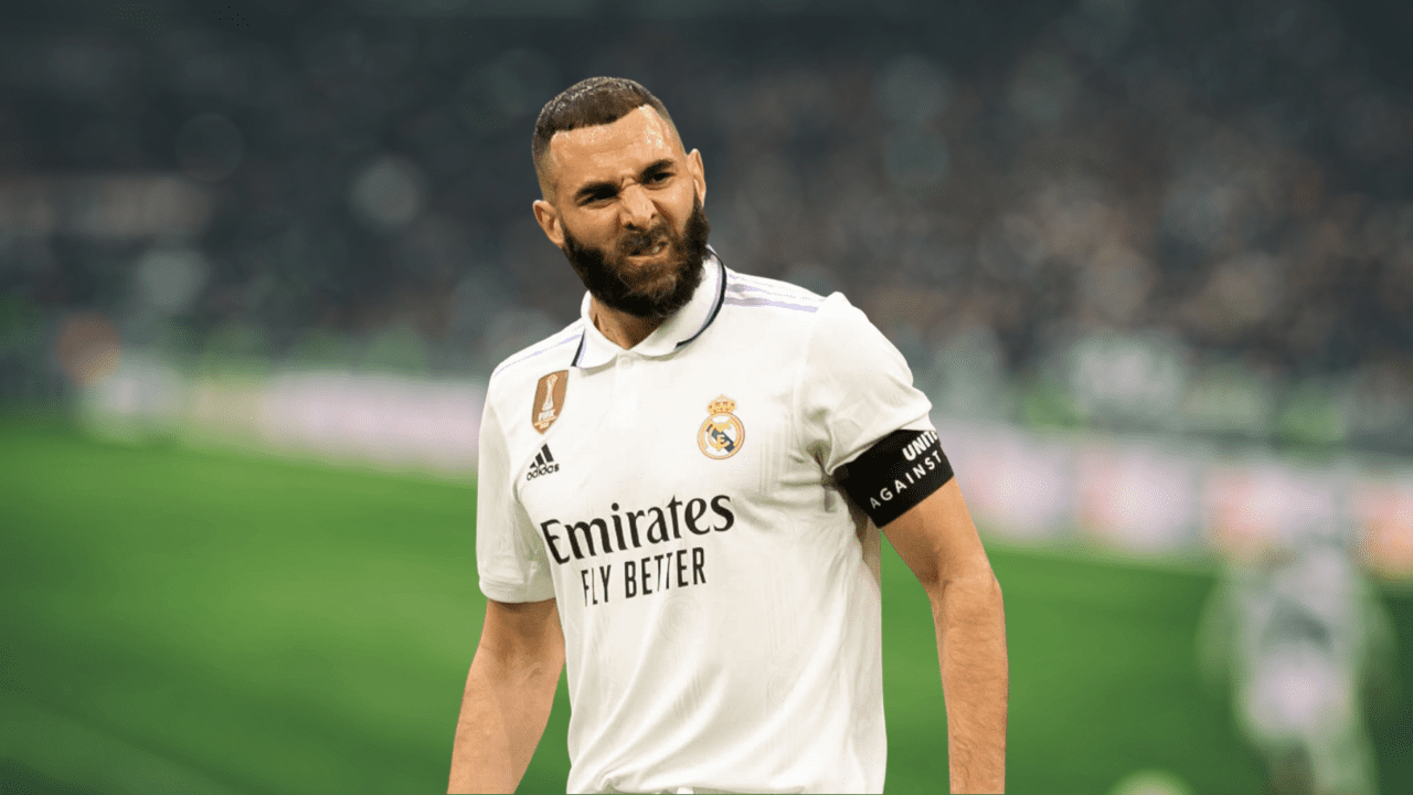 Karim Benzema sends a sign about his future that isn't clear.
