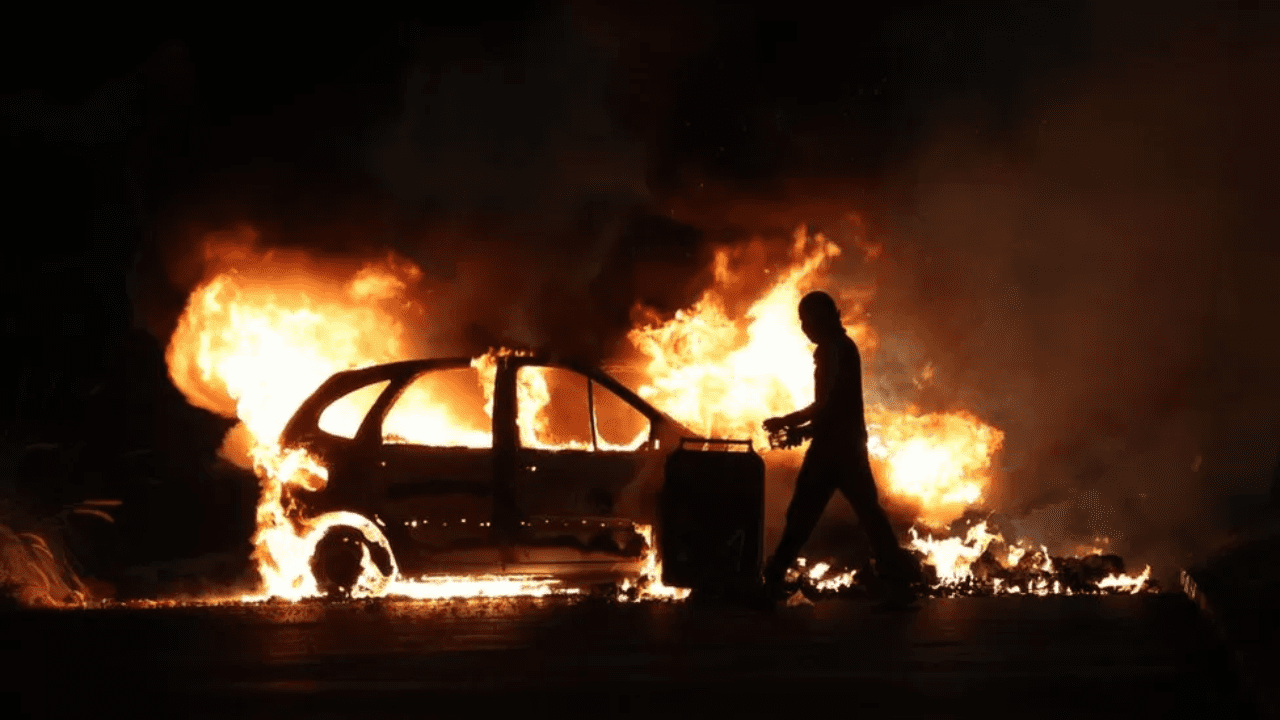 During riots in France, the Foreign Office tells Britons not to go there