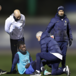 Real Madrid player Camavinga hurts his knee ligaments.