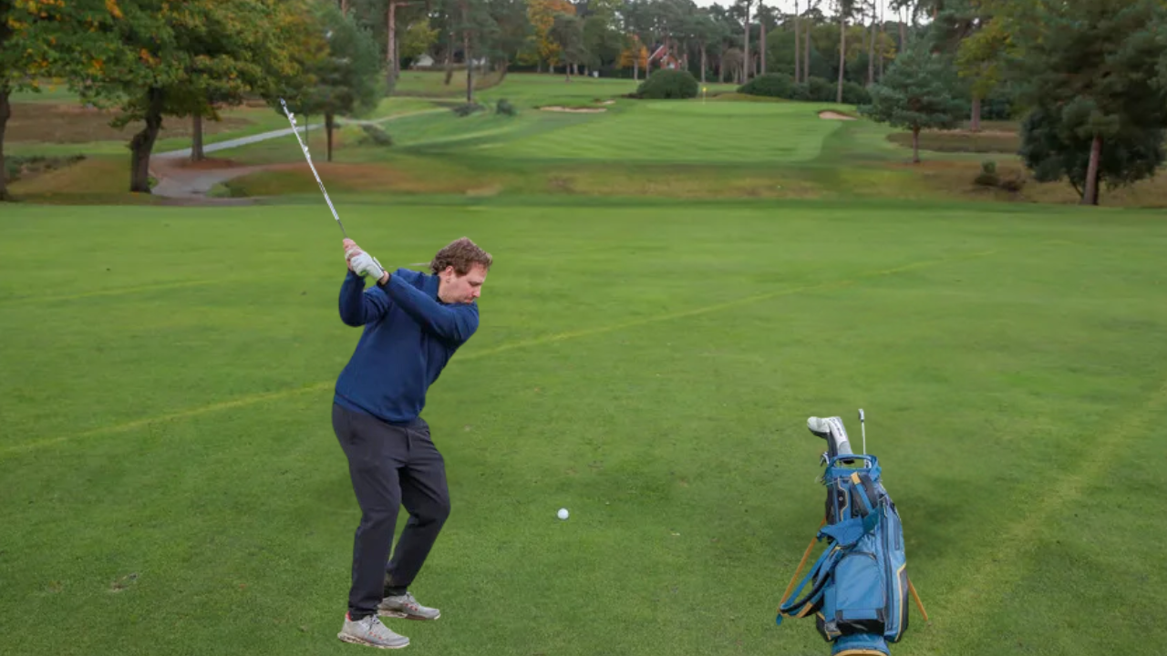 What number of greens does the average golfer hit?