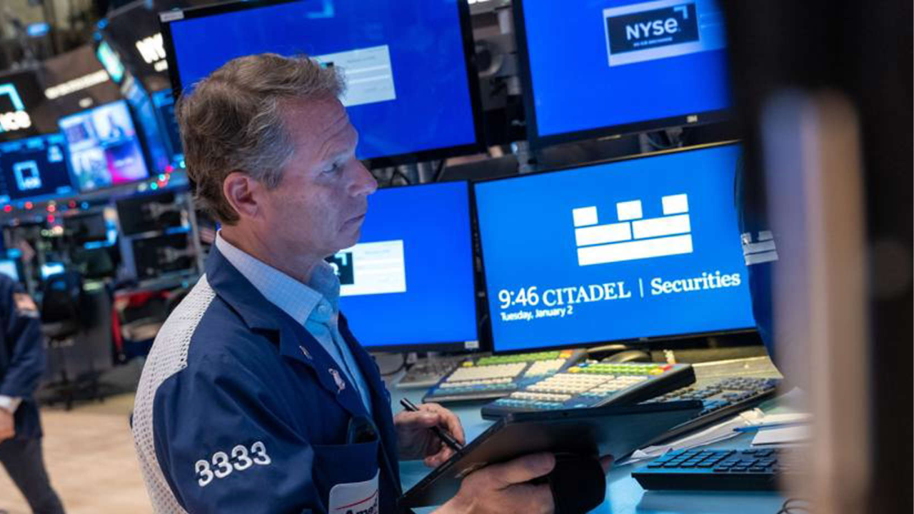 Apple Stock Drop Causes $300 Billion Tech Rout As Nasdaq Hits Month Low