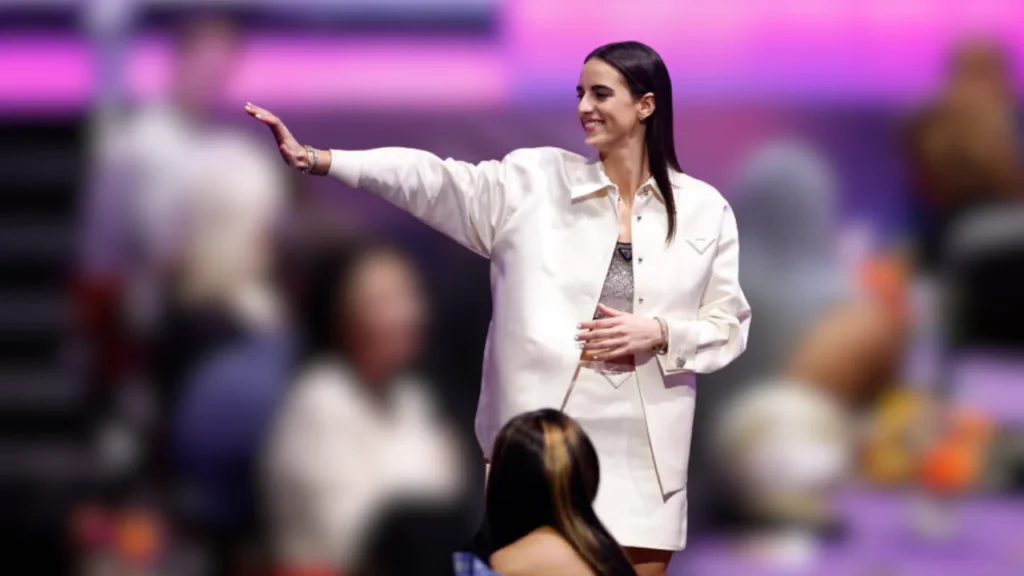 How many people came to see Caitlin Clark at the WNBA Draft?