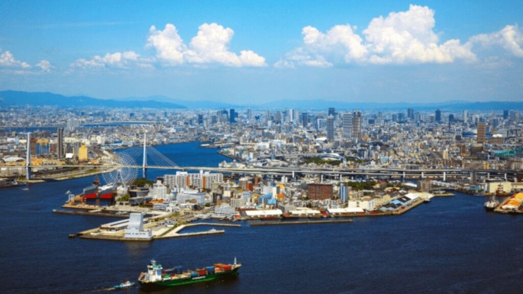 Scenic view of the San Francisco Bay Area featuring the Golden Gate Bridge and city skyline.