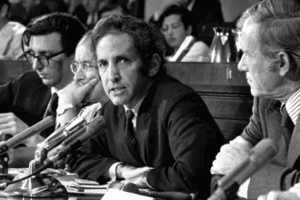 Daniel Ellsberg, who leaked information that changed history, has died at 92.