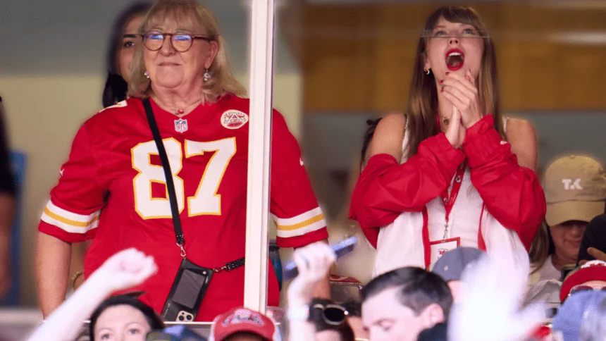 Taylor Swift and Travis Kelce's mom both cheer at a Chiefs game.