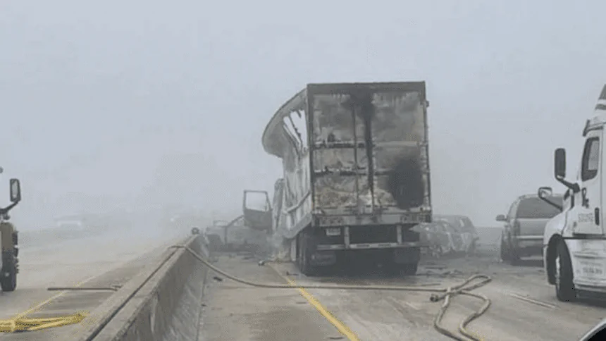 'Super fog' multi-car collision on a Louisiana highway results in 7 fatalities and 25 injuries, according to police.